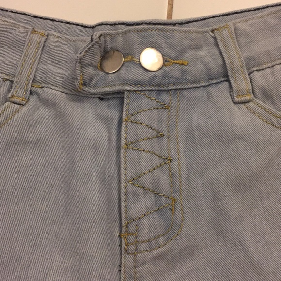 *BOGO 50%*Light wash high waist jean shorts - Picture 2 of 4